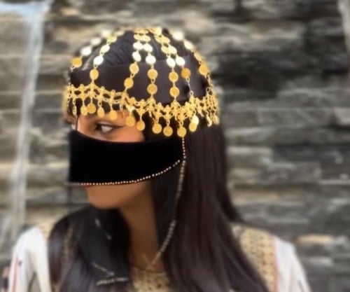 هامة ذهبي للصغار من عمر سنتين الى 10 سنوات