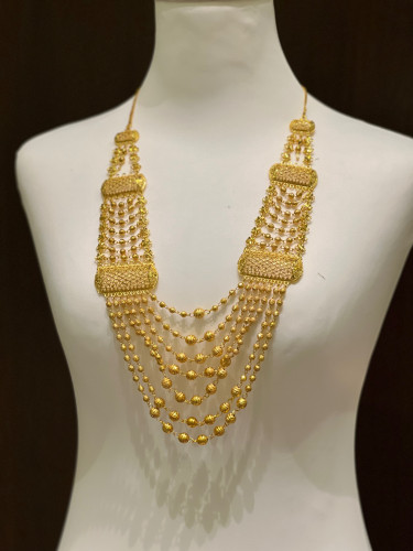 عقد ذهبي شعبي