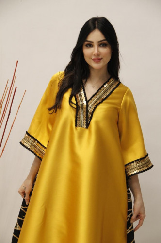 جلابيه فخمه من قماش التفته الميكادو والكتان المذهب ا