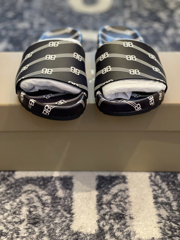 Balenciaga Slipper