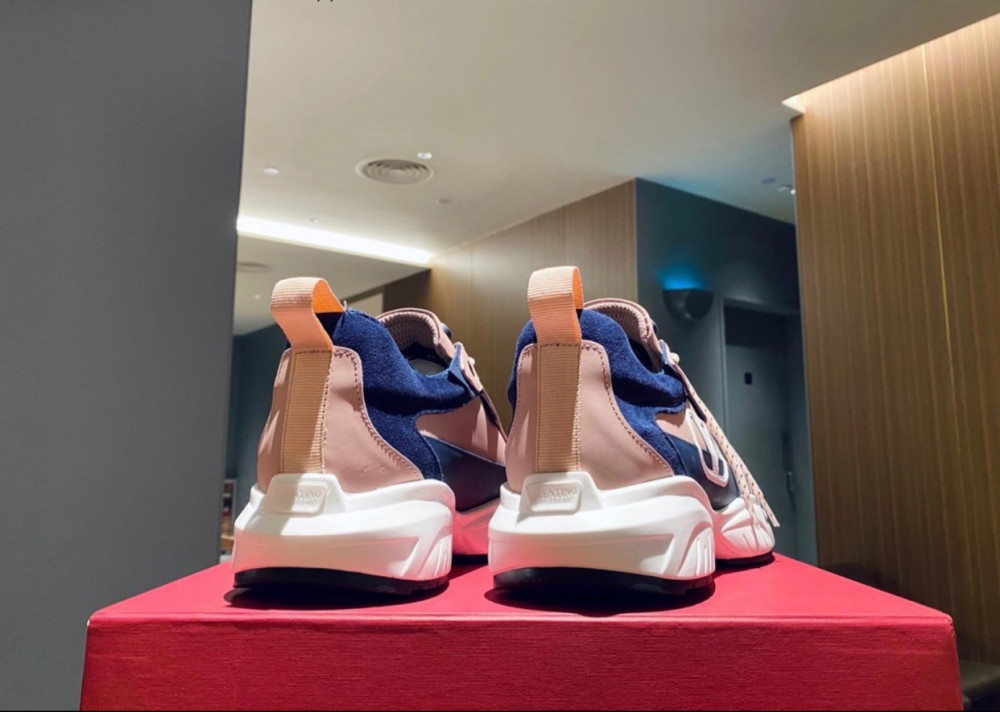 ‏Valentino Sneckers
