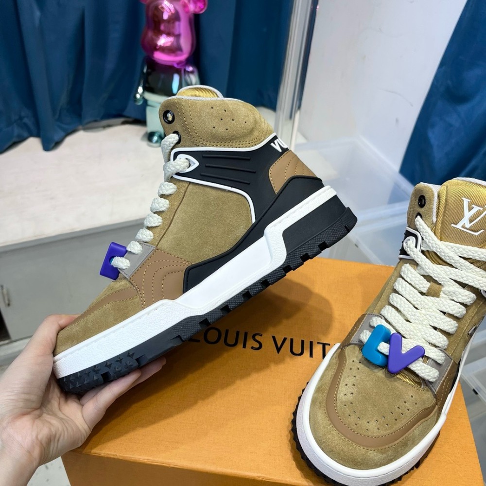 LOUIS VUITTON