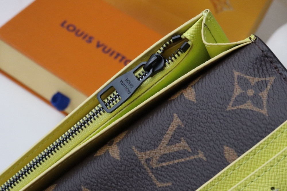 ‏ LV Wallet