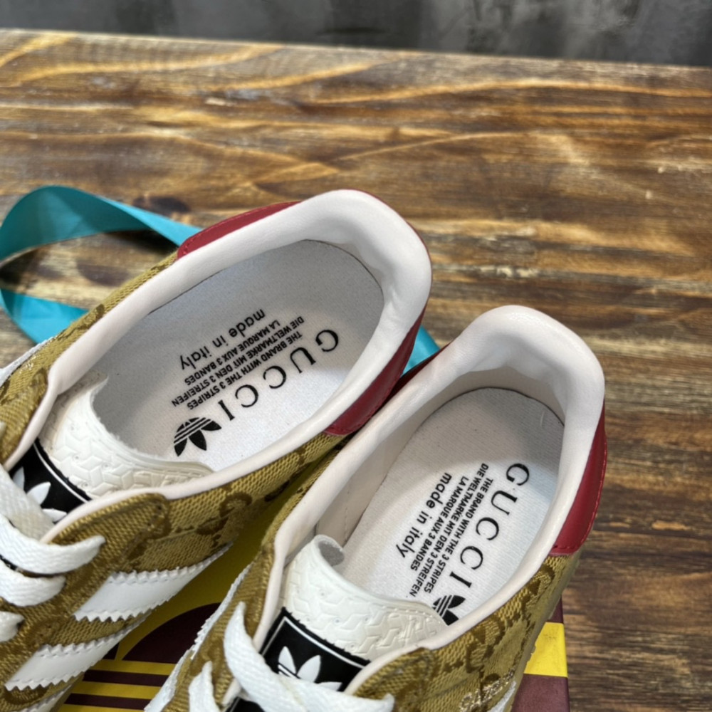 Gucci Sneakers