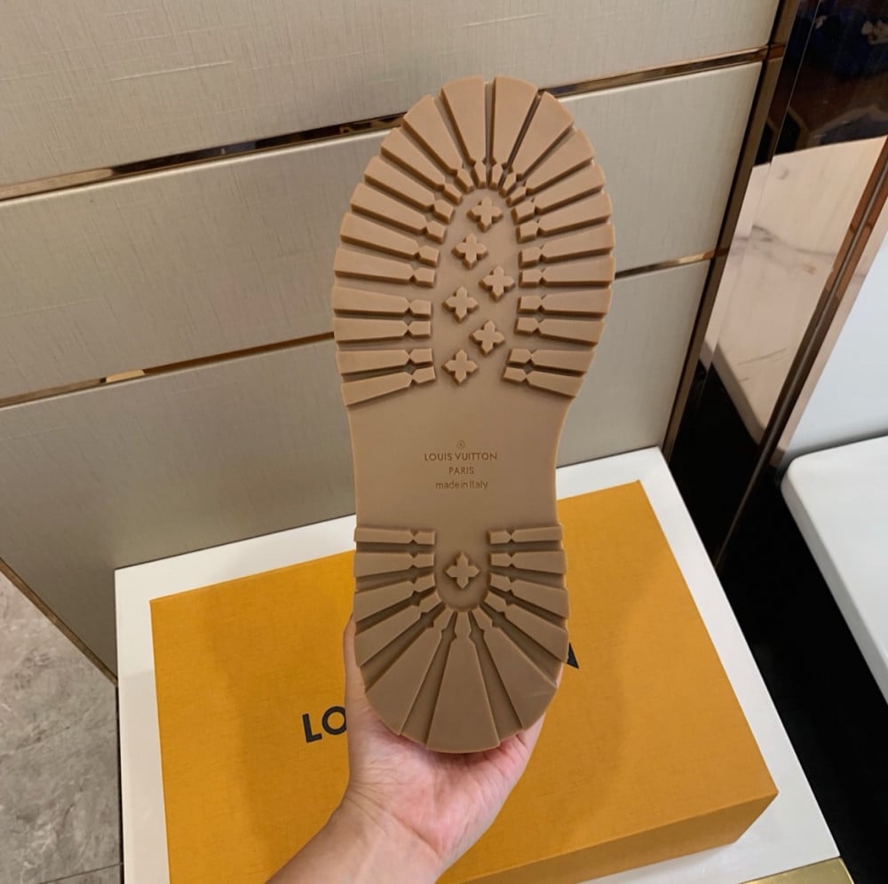 LV SHOE