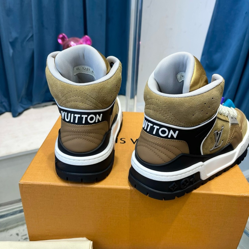 LOUIS VUITTON