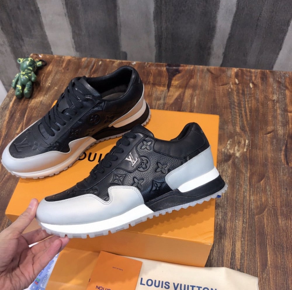 LV  Sneakers