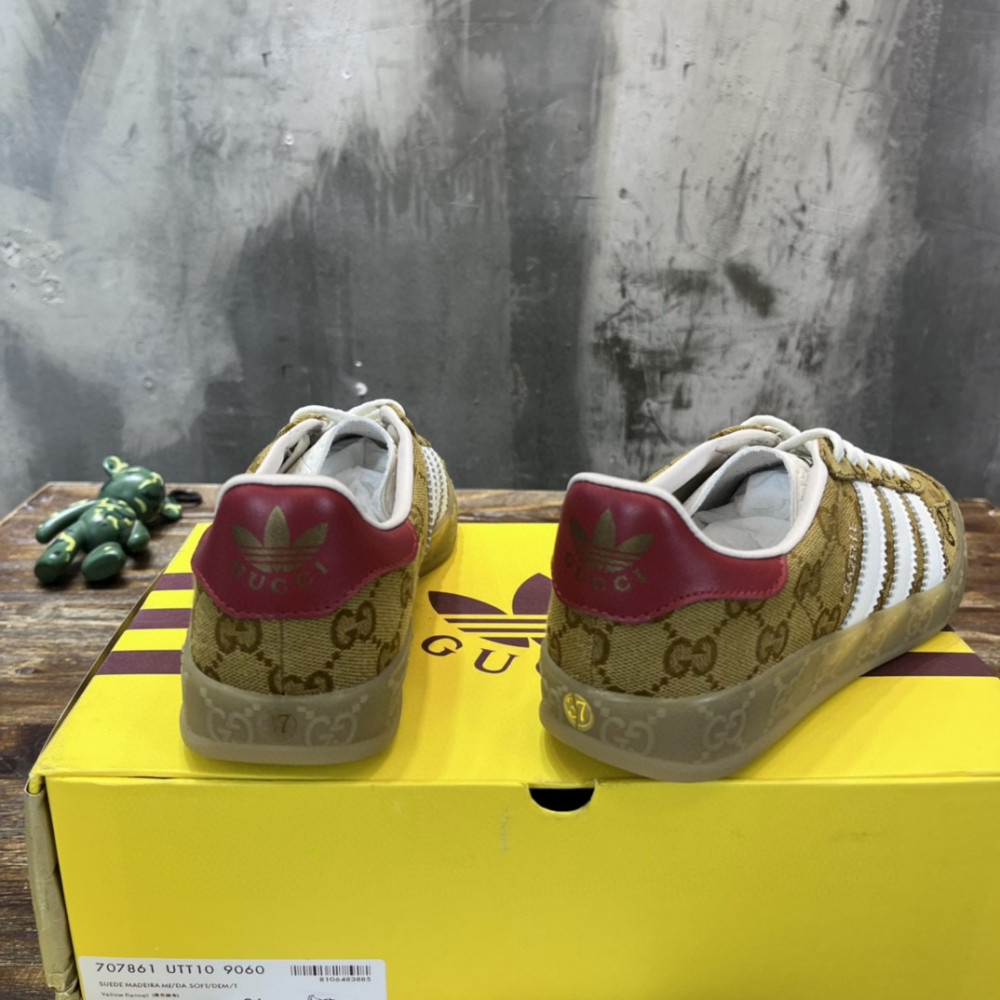 Gucci Sneakers