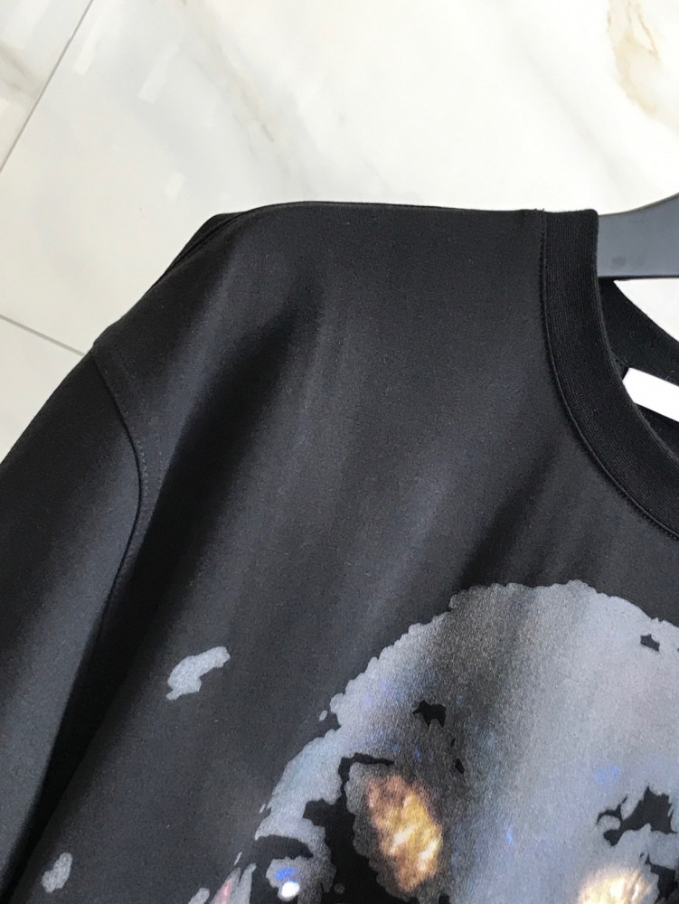 Givenchy T-shirt