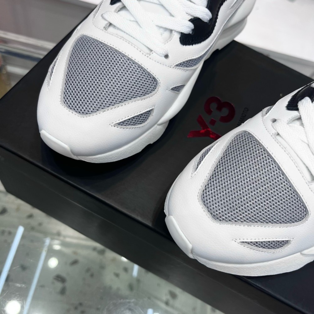 Y-3