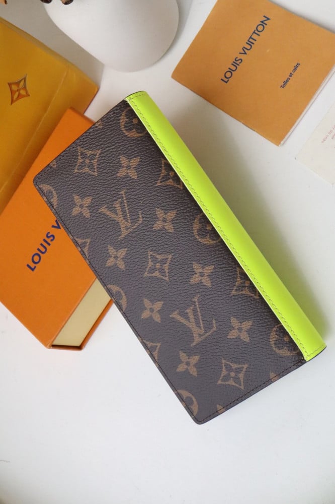 ‏ LV Wallet