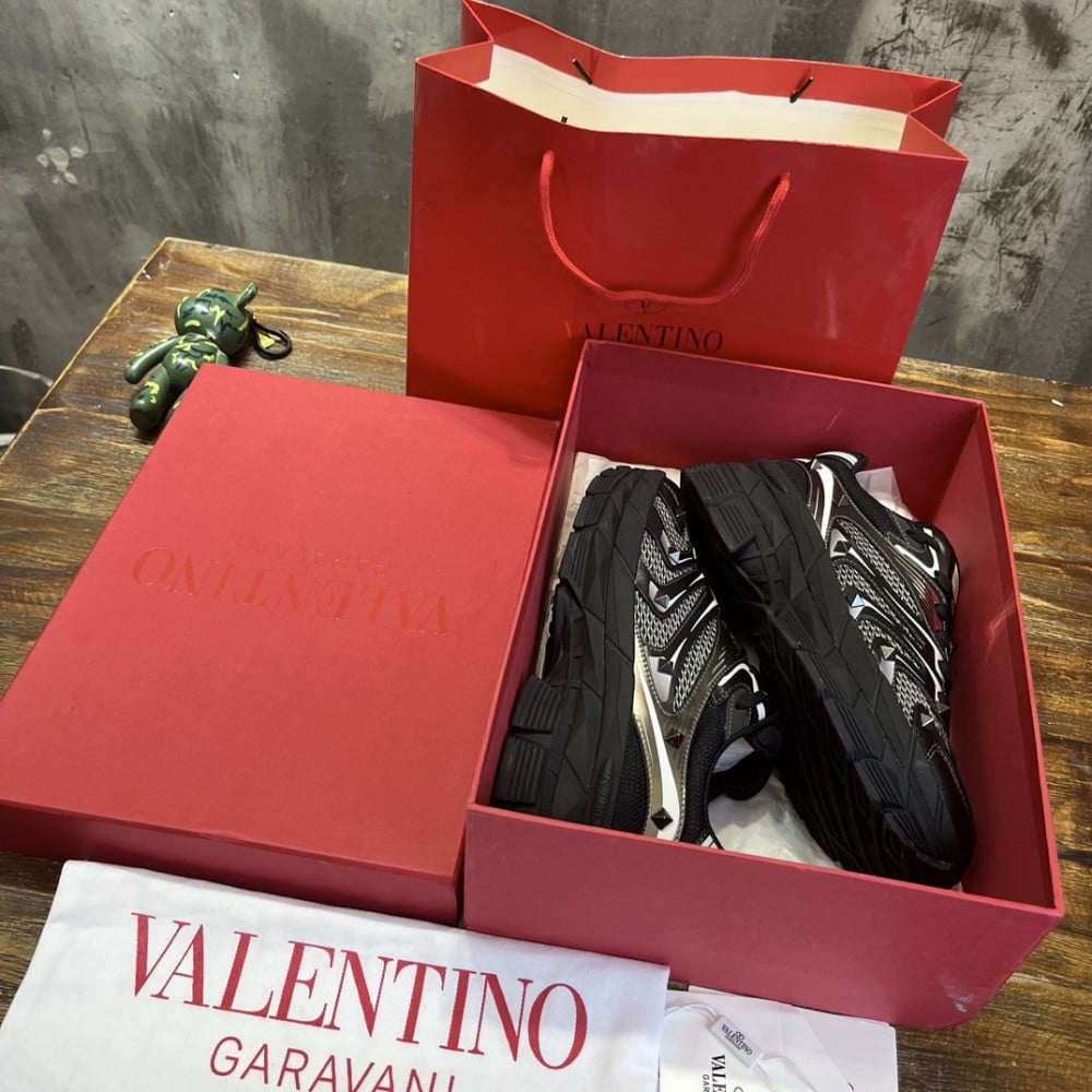 Valentino Sneckers
