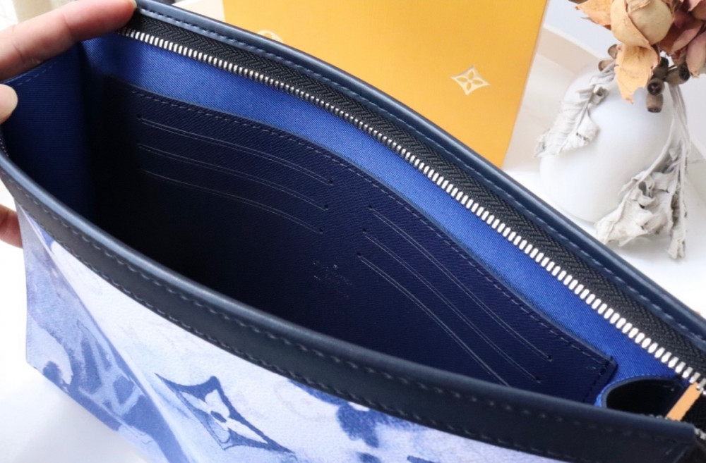 LV Pouch