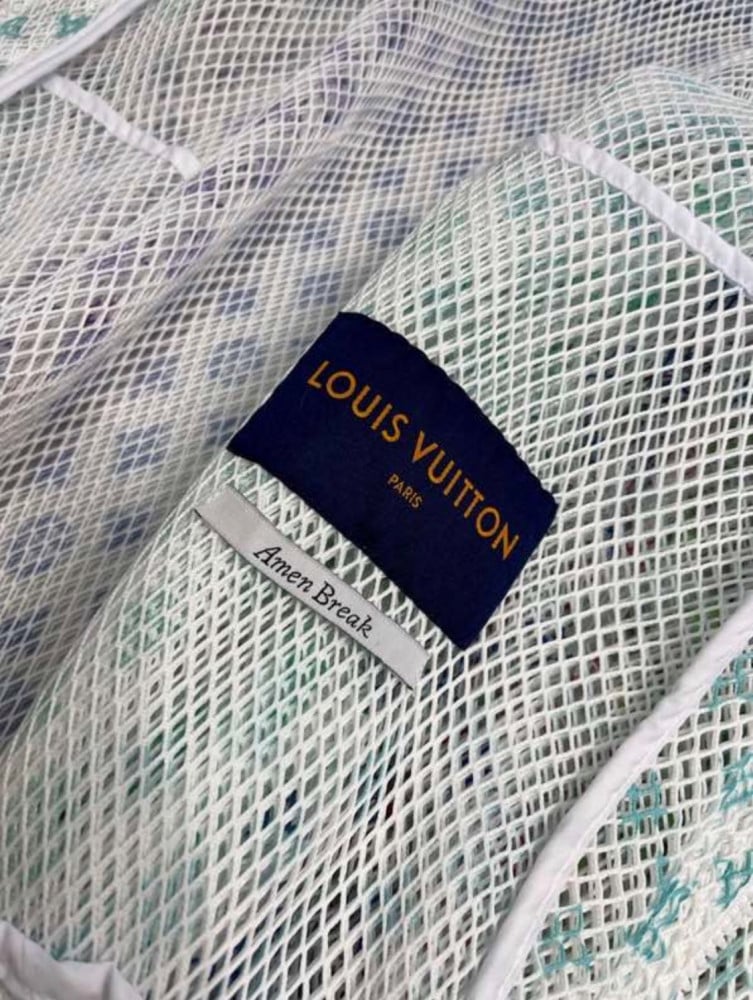 Shop Louis Vuitton Windbreakers (1AB542) by aya-guilera