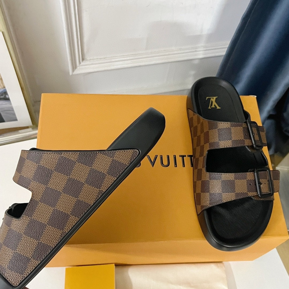 LV slipper