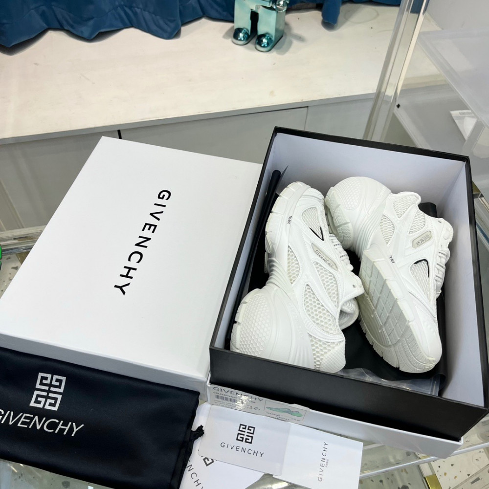 Givenchy Sneakers