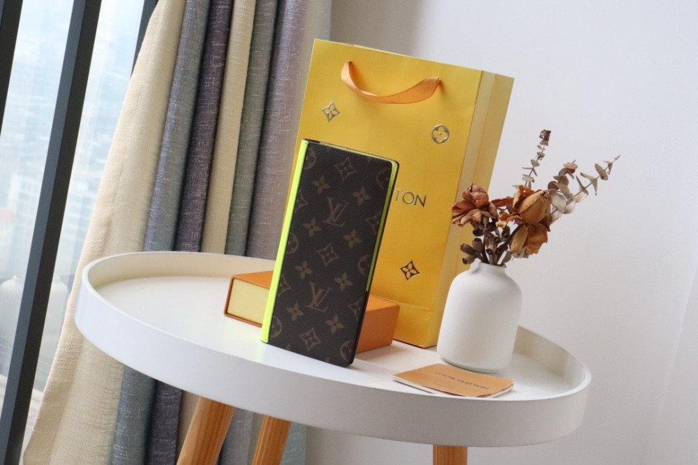‏ LV Wallet