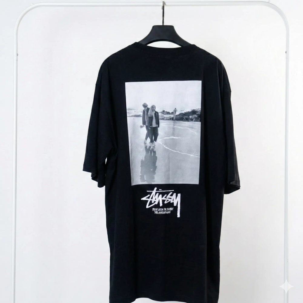 تيشيرت "Stüssy" كلاسيك - إصدار "Beach Memories" باللون الأسود