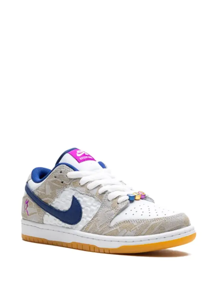 نايكي Nike Dunk SB Low المميز بالتعاون مع المتزلجة رايسا ليل (Rayssa Leal) طراز FZ5251-001.