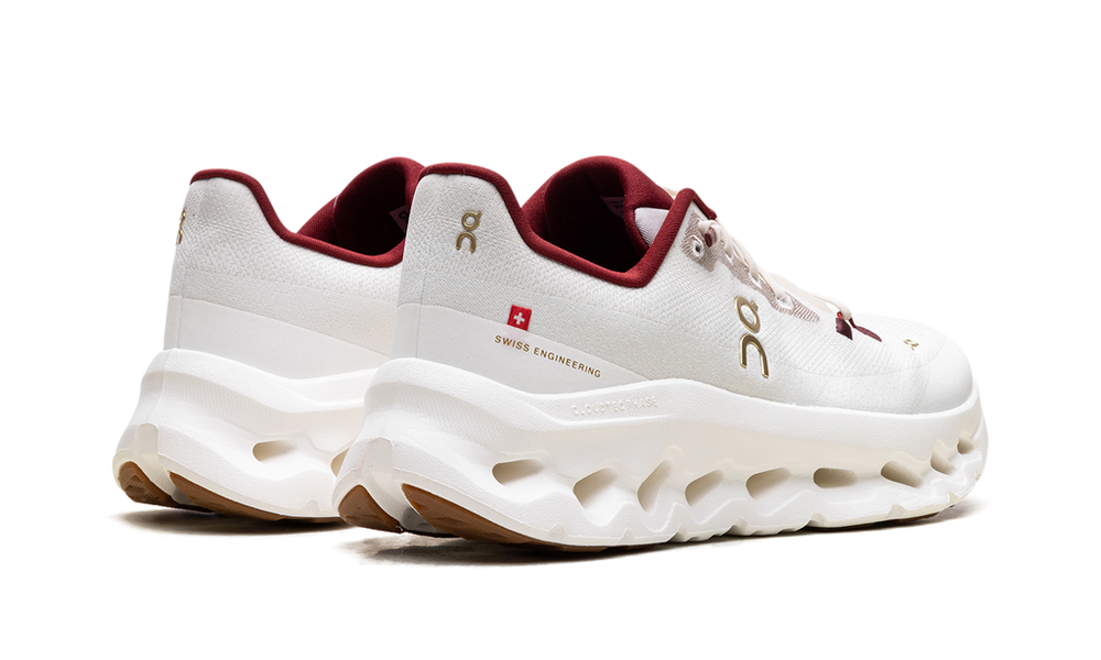 حذاء On Cloudtilt - إصدار White/Burgundy الرياضي