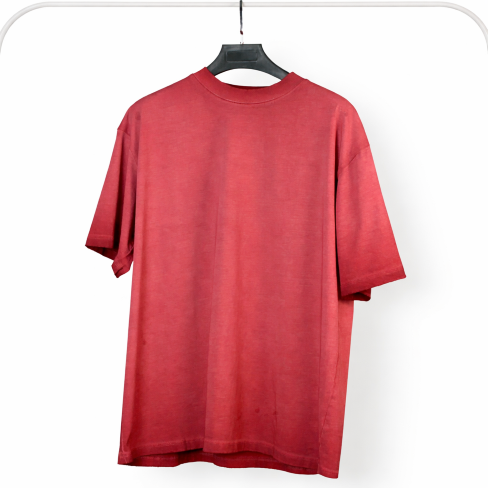تيشيرت كاجوال بلون "مارون" (Maroon) - قصّة كلاسيكية مريحة