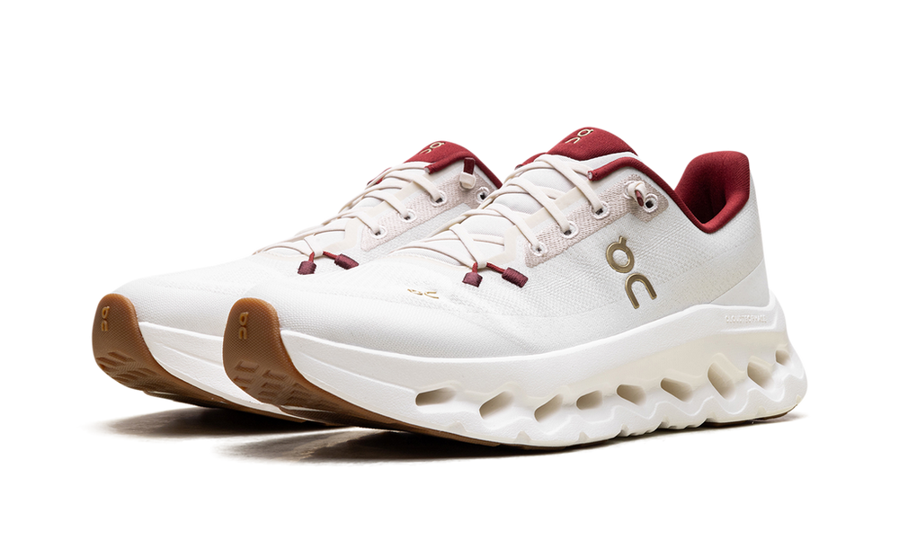 حذاء On Cloudtilt - إصدار White/Burgundy الرياضي