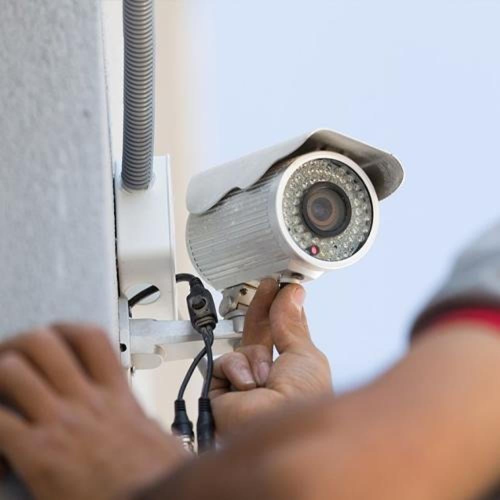 كاميرات مراقبة خارجية مع التركيب
