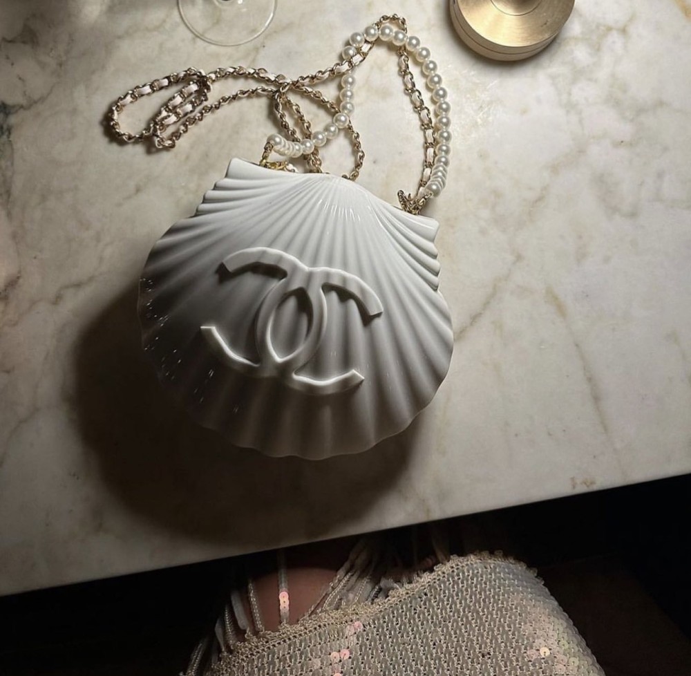 Chanel seashell bag 2019 deals