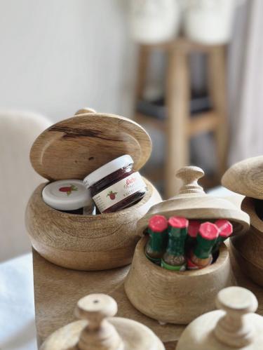 علبة خشبية بغطاء