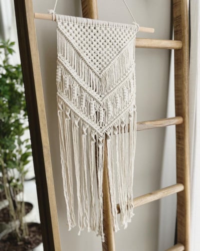 تعليقة مكرمية