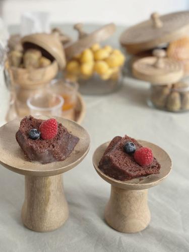 استاند تقديم خشبي