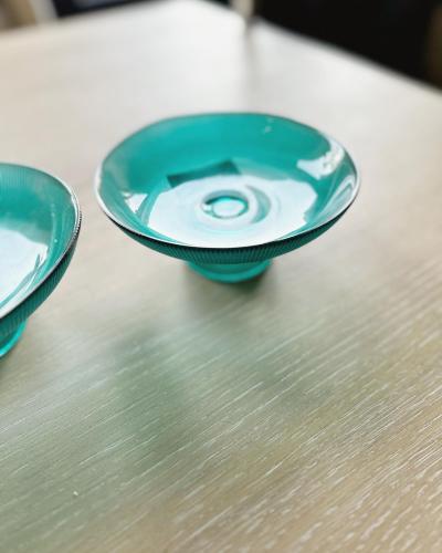 صحن تقديم زجاج بقاعدة