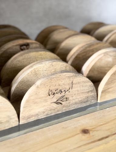 حامل منديل خشب