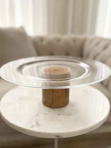 استاند تقديم زجاج