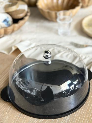 صحن تقديم بغطاء