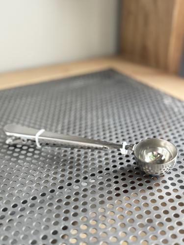 ملاعق قياس مشبك