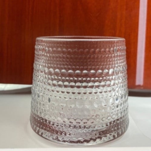 كوب زجاجي راقص قطرات الندئ
