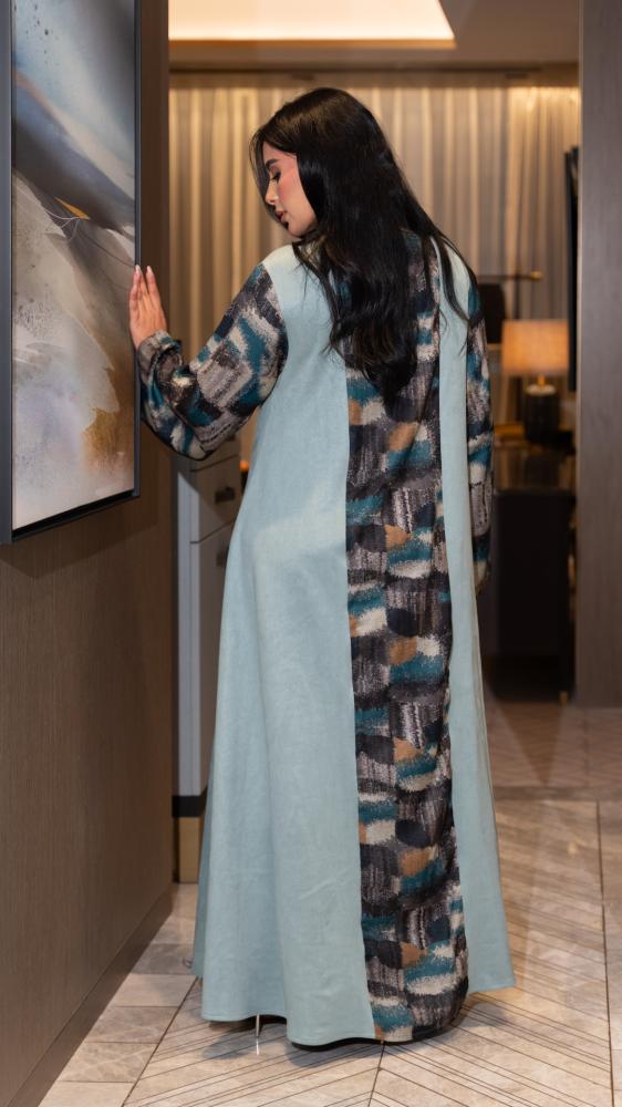 جلابية شتوية بلون تيفاني