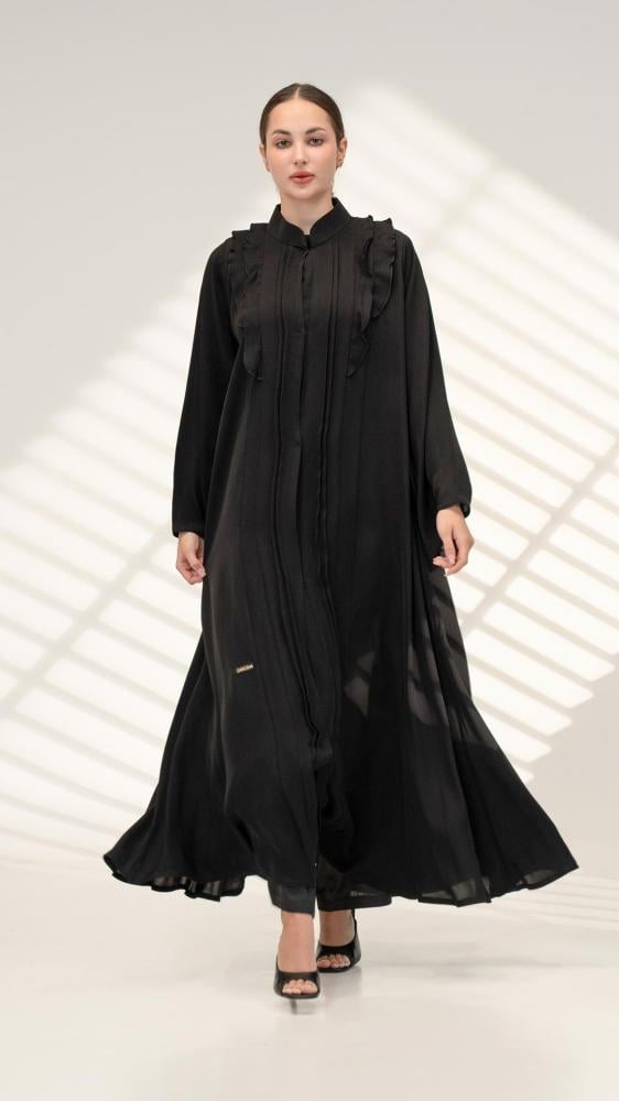 عباية بياقة عالية