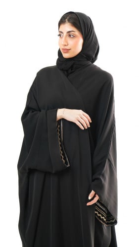 عباية باكمام مطرزة قابلة للطي
