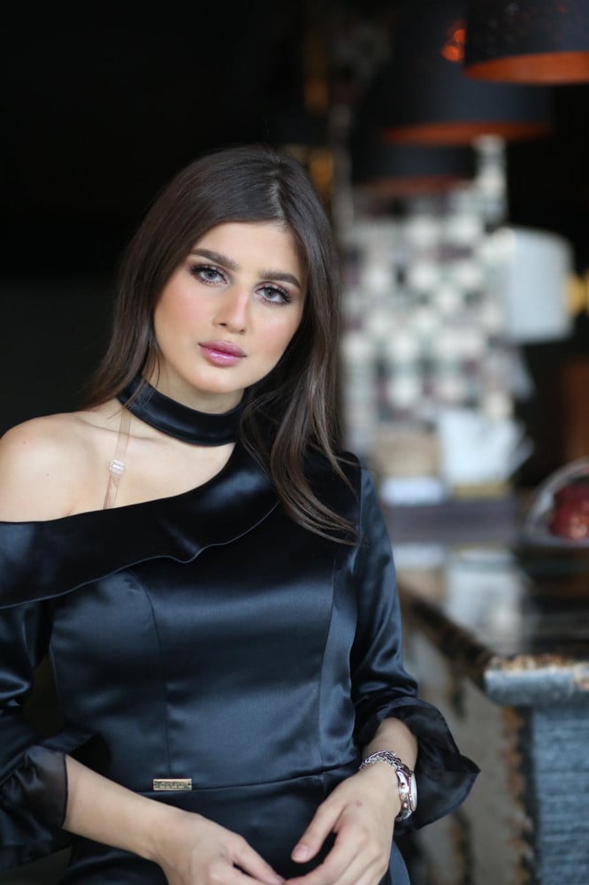 فستان سهرة اسود فخم للمناسبات