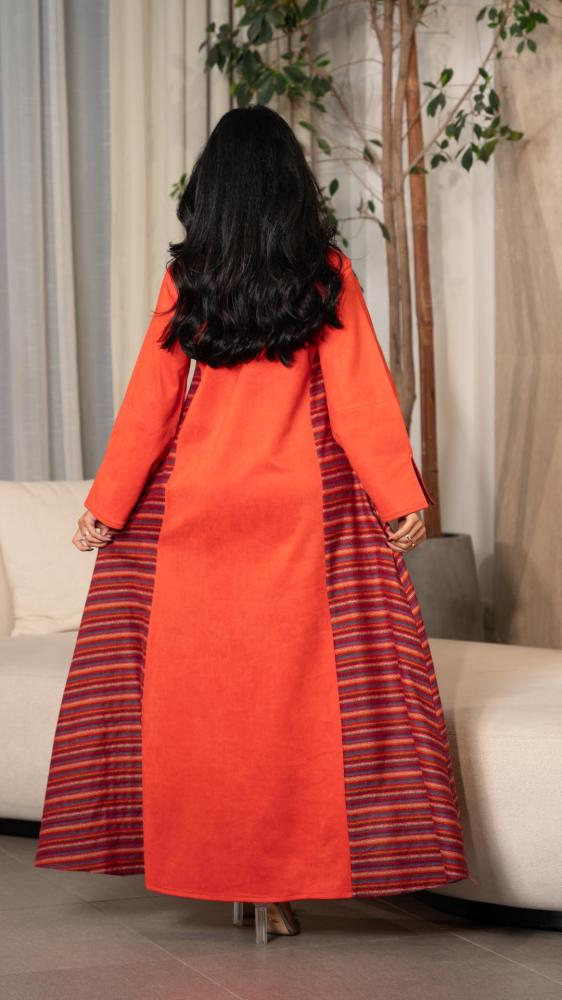 جلابية شتوية بلون برتقالي مطرزة