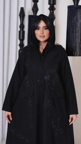 عباية بليزر بتطريز اسود