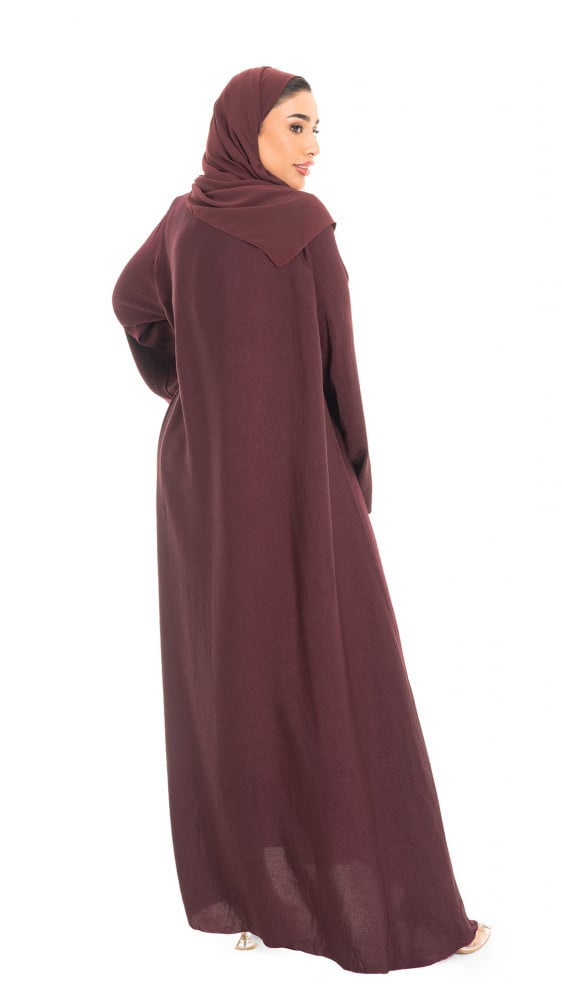 عباية عنابي مع فستان