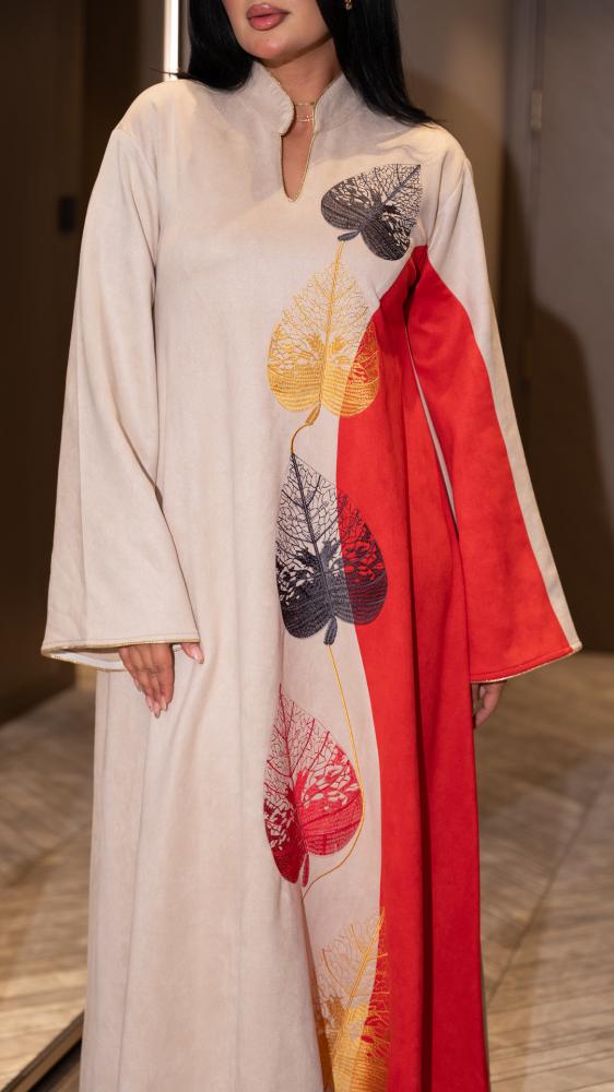 جلابية شتوية مطرزة بقصة واسعة