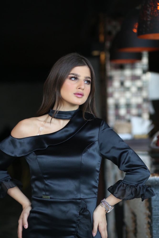 فستان سهرة اسود فخم للمناسبات