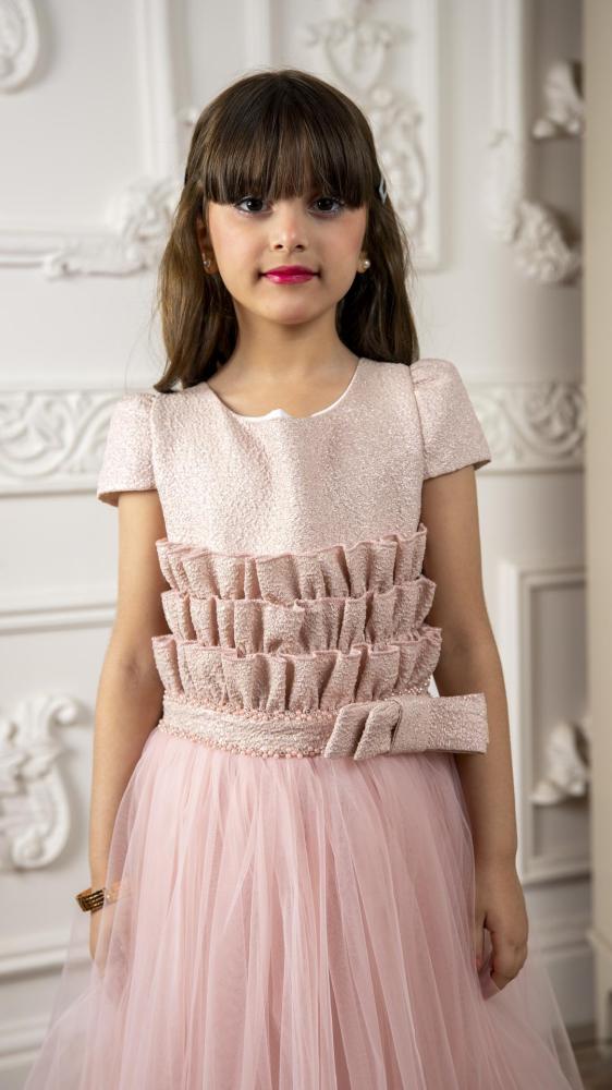 فستان بناتي وردي مع فيونكة ناعمة