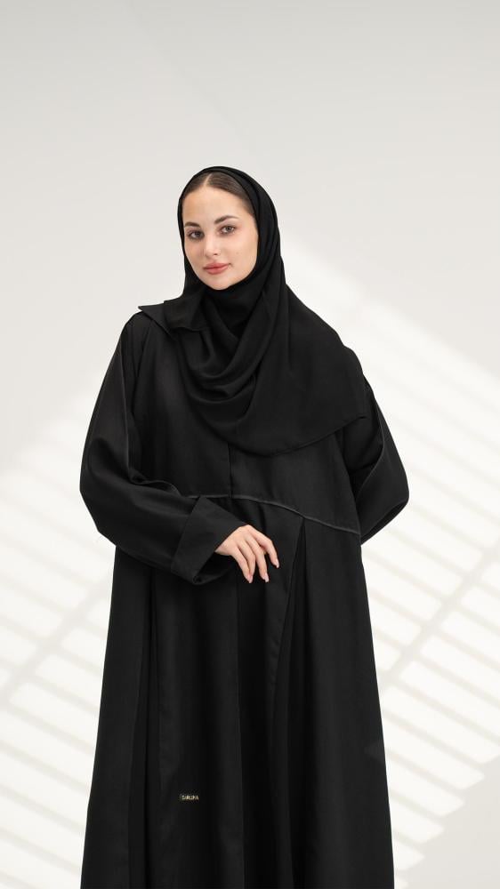 عباية بياقة رسمية وكسرات