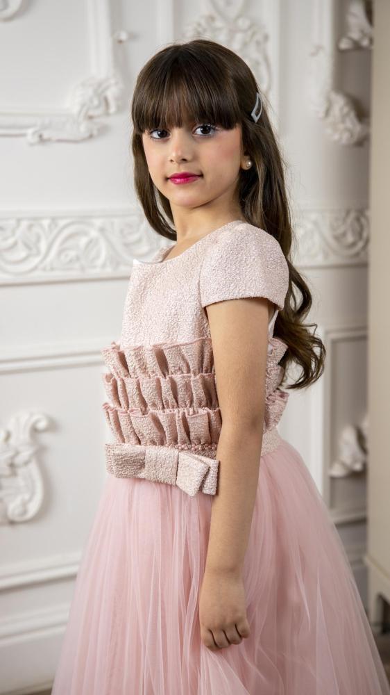 فستان بناتي وردي مع فيونكة ناعمة