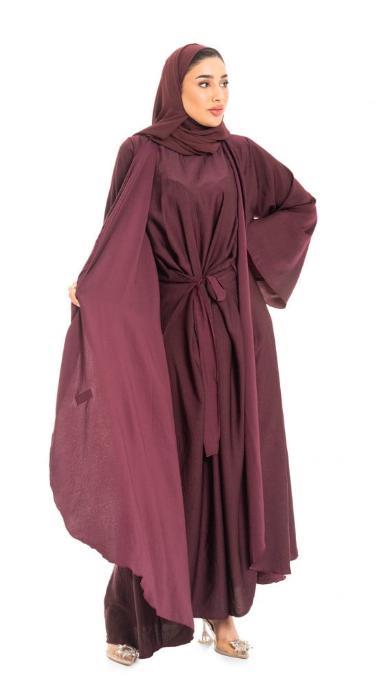 عباية عنابي مع فستان